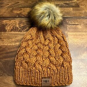 Alaska Chicks Co hat